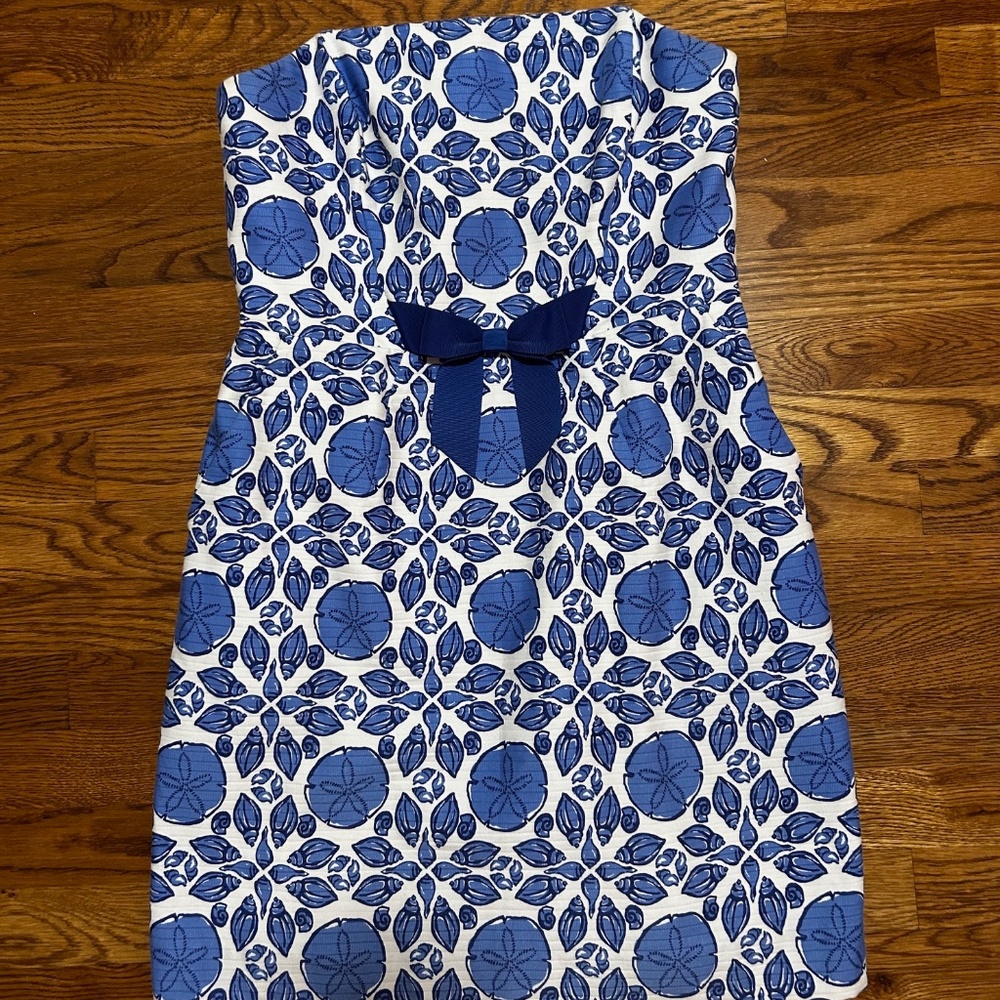 Vineyard Vines strapless Breakers Blue Shell tile with bow